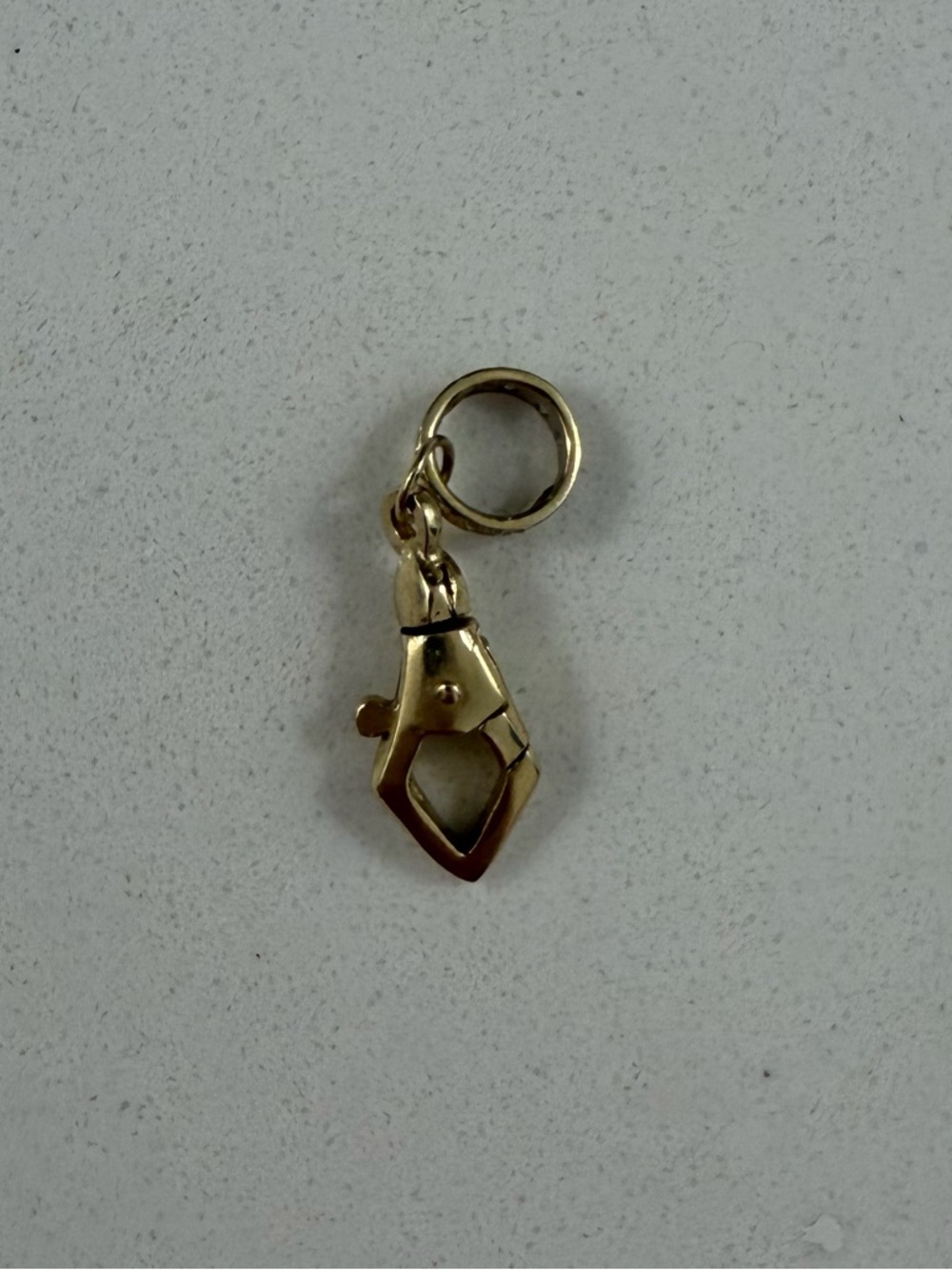 Odeur D’or 14k Diamond Pointer Clasp Charm - Picture 3 of 6
